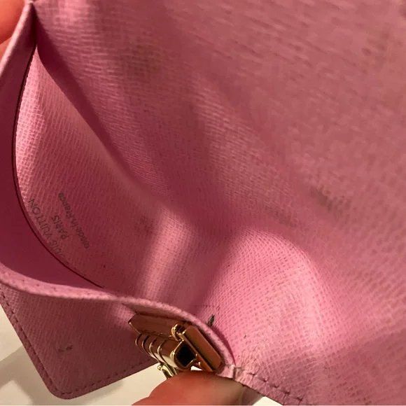 Louis Vuitton Multicolore 4 Key Holder White Monogram Murakami – Pink Interior - Picture 12 of 12